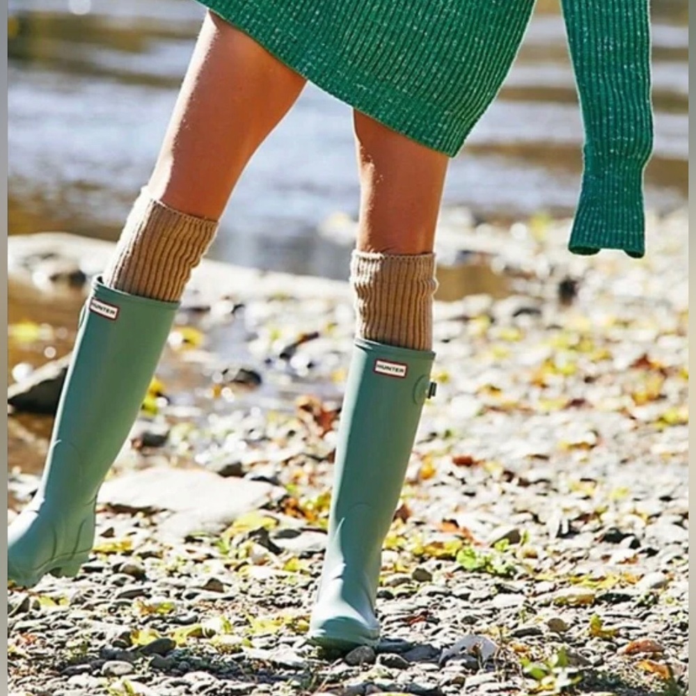 HUNTER BOOTS: WOMEN'S ORIGINAL TALL WIDE LEG RAIN BOOTS